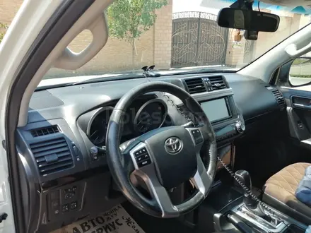 Toyota Land Cruiser Prado 2014 года за 18 000 000 тг. в Актобе – фото 8