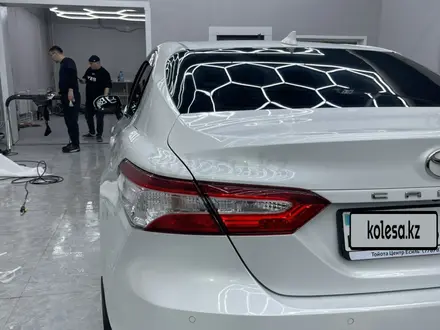 Toyota Camry 2021 года за 13 500 000 тг. в Караганда – фото 7