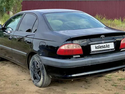 Toyota Avensis 2003 года за 2 700 000 тг. в Актобе – фото 2