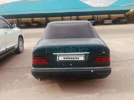 Mercedes-Benz E 280 1994 года за 1 200 000 тг. в Кызылорда – фото 2