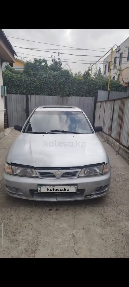 Nissan Almera, 1998