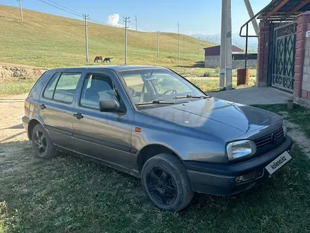 Volkswagen Golf 1993 года за 650 000 тг. в Алматы