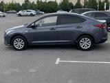 Hyundai Accent 2023 года за 7 500 000 тг. в Шымкент – фото 2