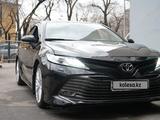 Toyota Camry 2019 года за 13 500 000 тг. в Алматы – фото 2