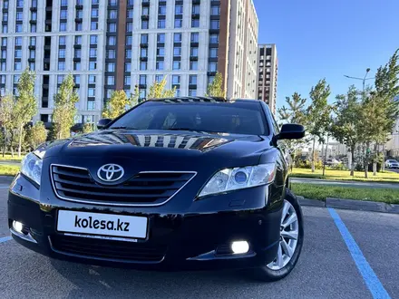 Toyota Camry 2006 года за 7 600 000 тг. в Астана – фото 2