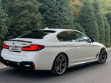 BMW 550 2023 года за 42 500 000 тг. в Тараз – фото 4