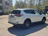 Toyota RAV4 2016 года за 13 900 000 тг. в Усть-Каменогорск – фото 5