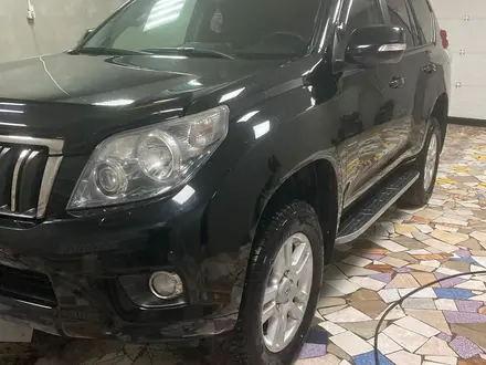 Toyota Land Cruiser Prado 2010 года за 17 500 000 тг. в Астана