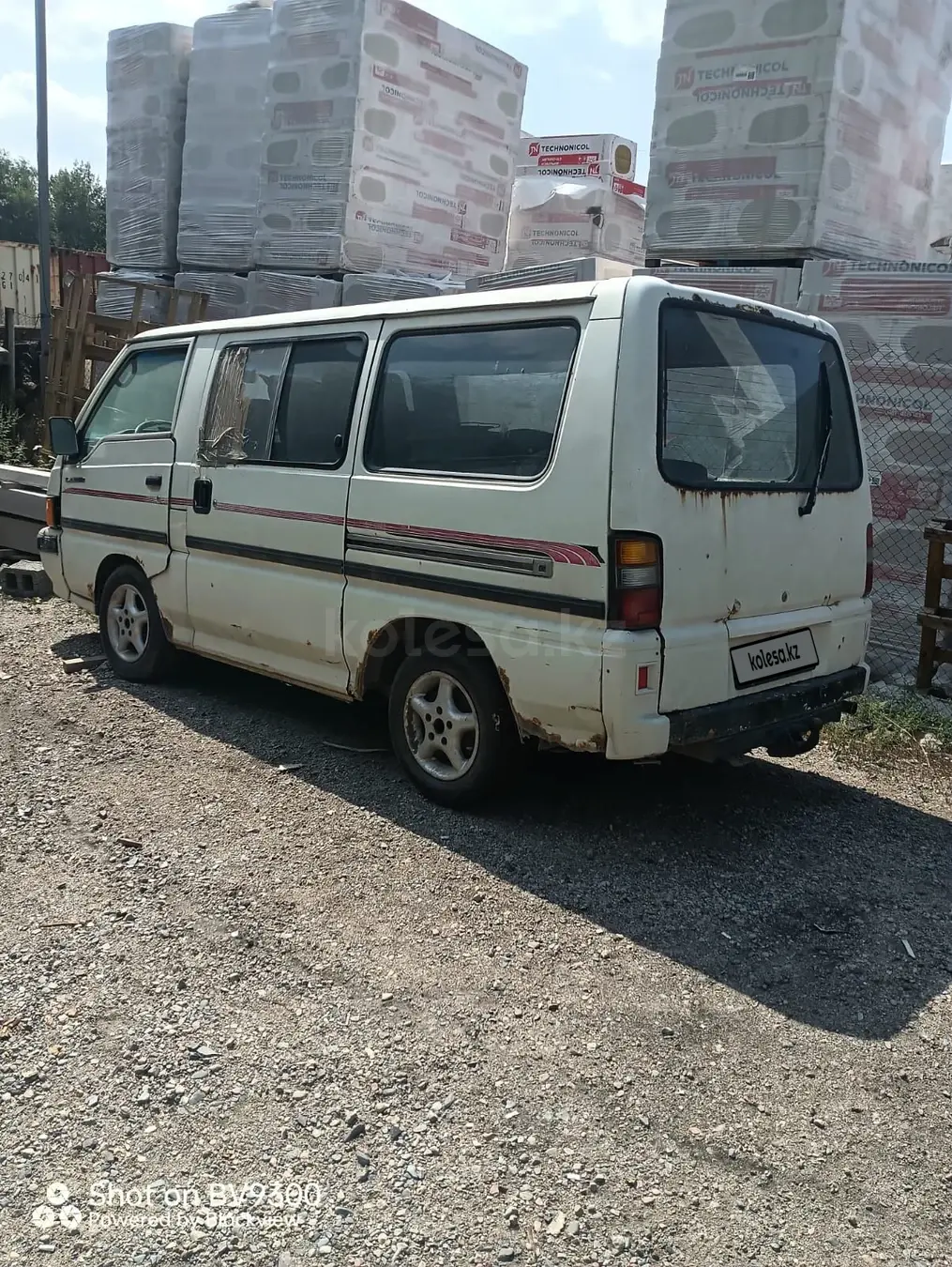 Mitsubishi L300, 1990