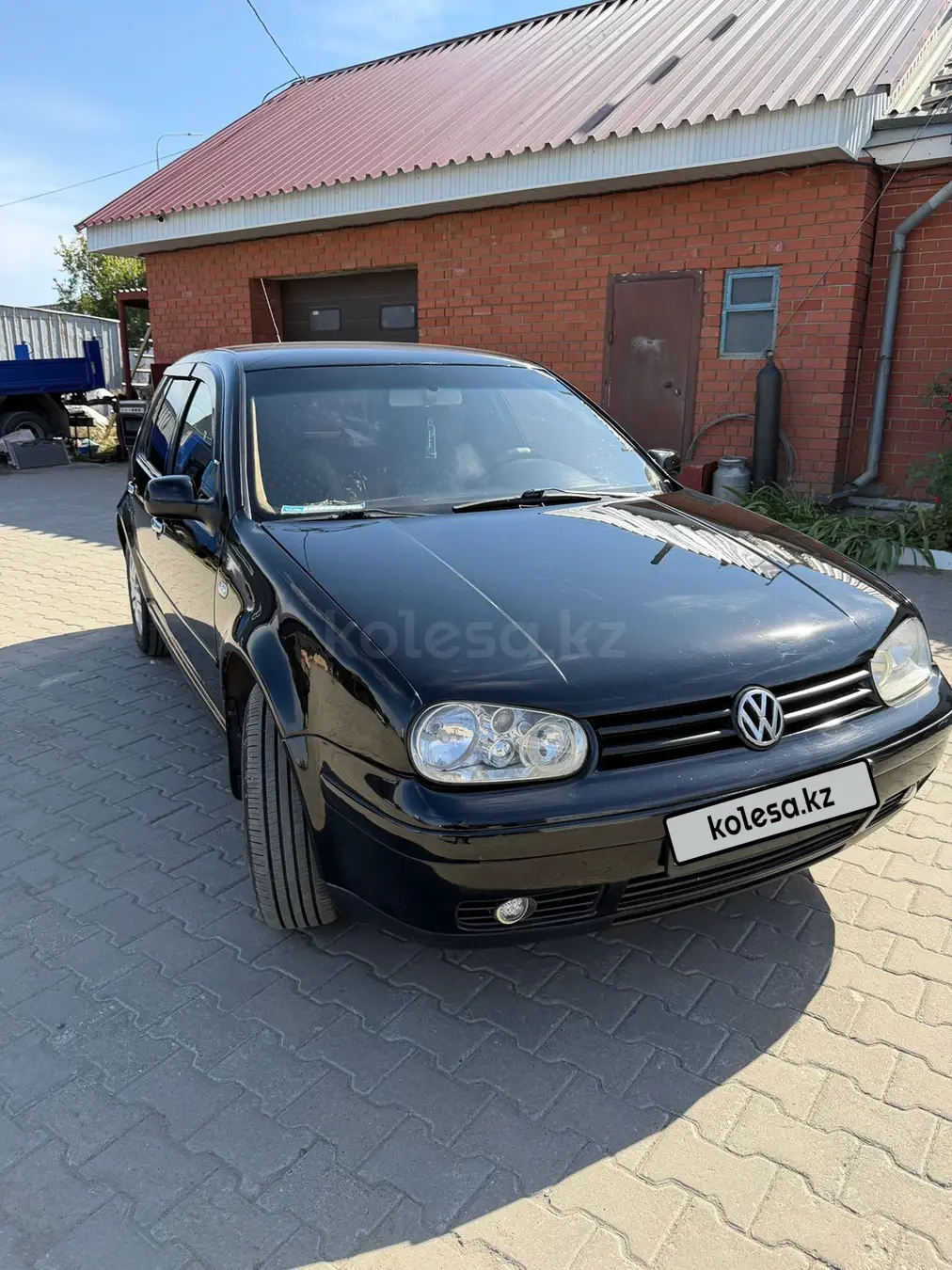 Volkswagen Golf, 2001