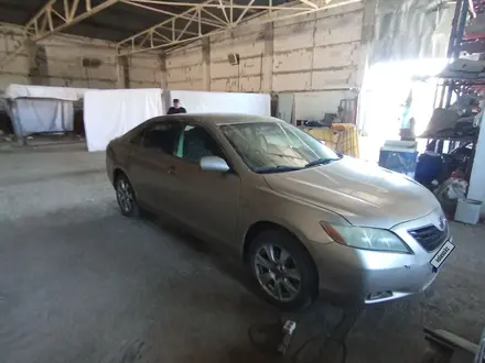 Toyota Camry 2006 года за 4 200 000 тг. в Актобе – фото 2
