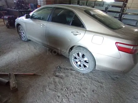 Toyota Camry 2006 года за 4 200 000 тг. в Актобе – фото 4