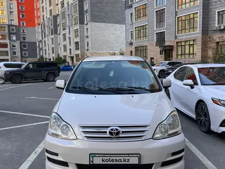 Toyota Ipsum 2004 года за 5 500 000 тг. в Атырау