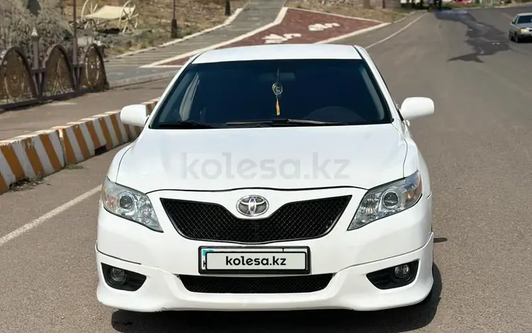 Toyota Camry 2010 года за 7 800 000 тг. в Тараз