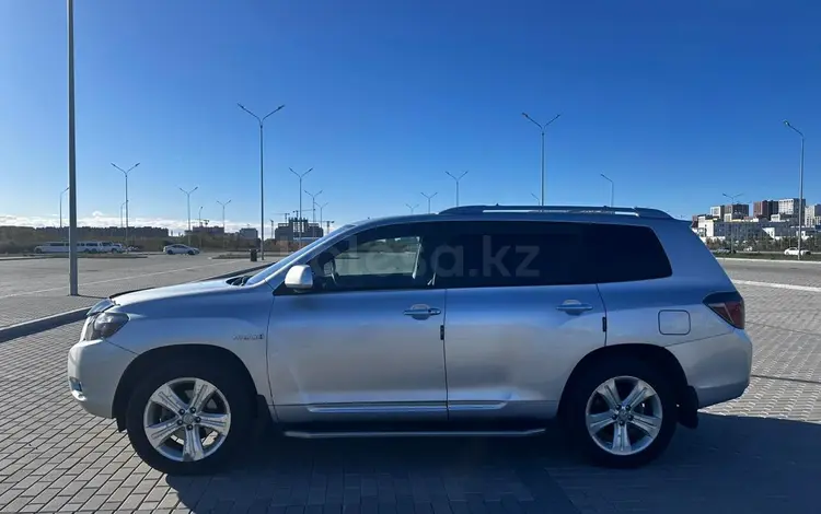 Toyota Highlander 2014 года за 11 500 000 тг. в Астана