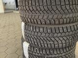 Зимние шины Viatti 215/60 R16 — 1 сезон, отличное состояние за 85 000 тг. в Астана