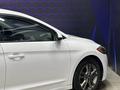 Hyundai Elantra 2018 года за 7 900 000 тг. в Актобе – фото 2