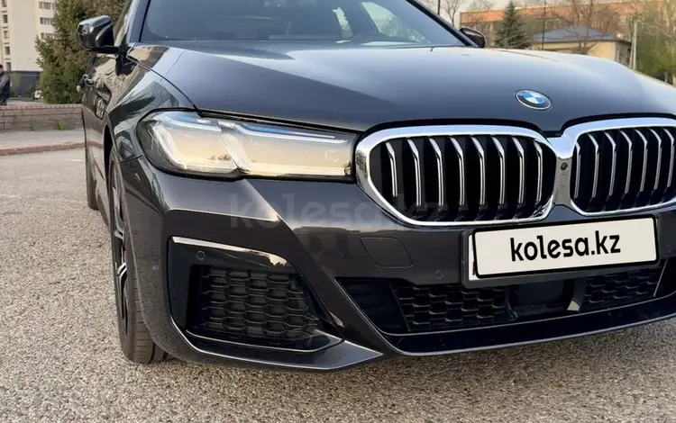 BMW 530 2022 года за 34 990 000 тг. в Алматы