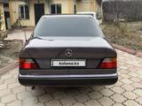 Mercedes-Benz E 200 1993 годаүшін1 600 000 тг. в Алматы – фото 2