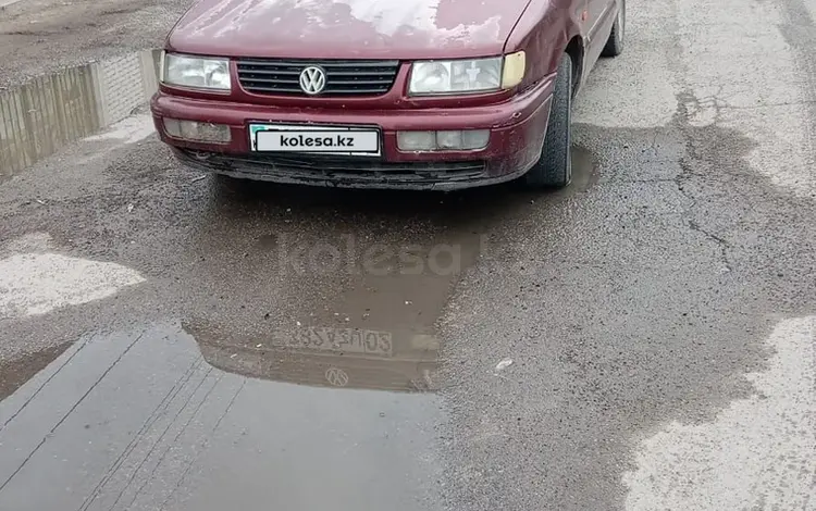 Volkswagen Passat 1994 года за 900 000 тг. в Алматы