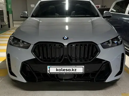 BMW X6 2025 года за 65 500 000 тг. в Астана