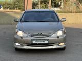 Toyota Camry 2004 годаүшін3 950 000 тг. в Алматы – фото 2