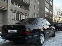 Mercedes-Benz E 220 1992 годаүшін1 950 000 тг. в Семей