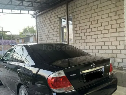 Toyota Camry 2005 года за 5 700 000 тг. в Тараз – фото 4