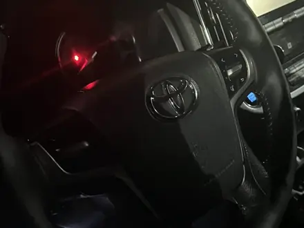 Toyota Land Cruiser 2016 года за 35 000 000 тг. в Актобе – фото 27