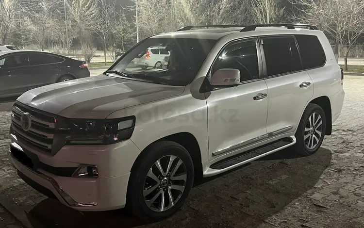 Toyota Land Cruiser 2016 года за 35 000 000 тг. в Актобе