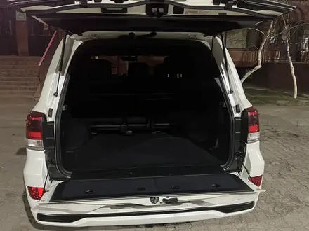 Toyota Land Cruiser 2016 года за 35 000 000 тг. в Актобе – фото 36