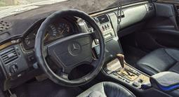 Mercedes-Benz E 320 1999 годаүшін3 700 000 тг. в Актау – фото 4