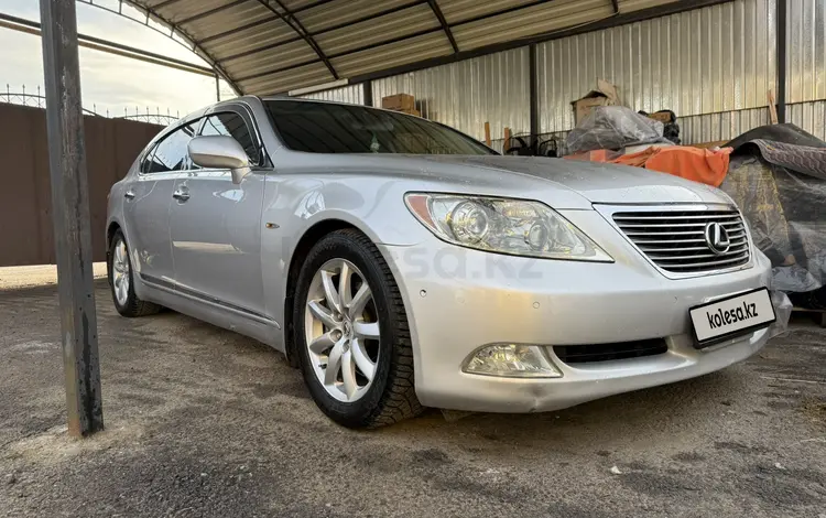 Lexus LS 460 2008 годаfor7 500 000 тг. в Алматы