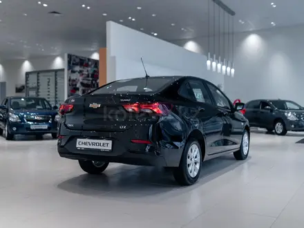 Chevrolet Onix LTZ 2025 года за 6 990 000 тг. в Алматы – фото 5