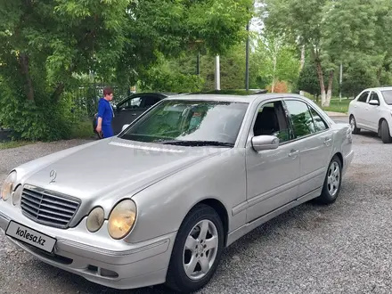 Mercedes-Benz E 320 2001 года за 4 500 000 тг. в Шымкент – фото 3