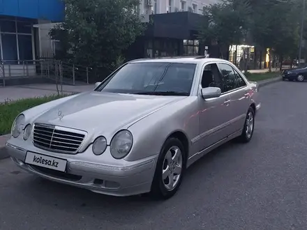 Mercedes-Benz E 320 2001 года за 4 500 000 тг. в Шымкент – фото 4