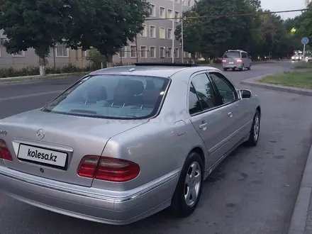 Mercedes-Benz E 320 2001 года за 4 500 000 тг. в Шымкент – фото 6