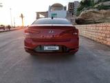 Hyundai Elantra 2019 года за 5 500 000 тг. в Актау – фото 2