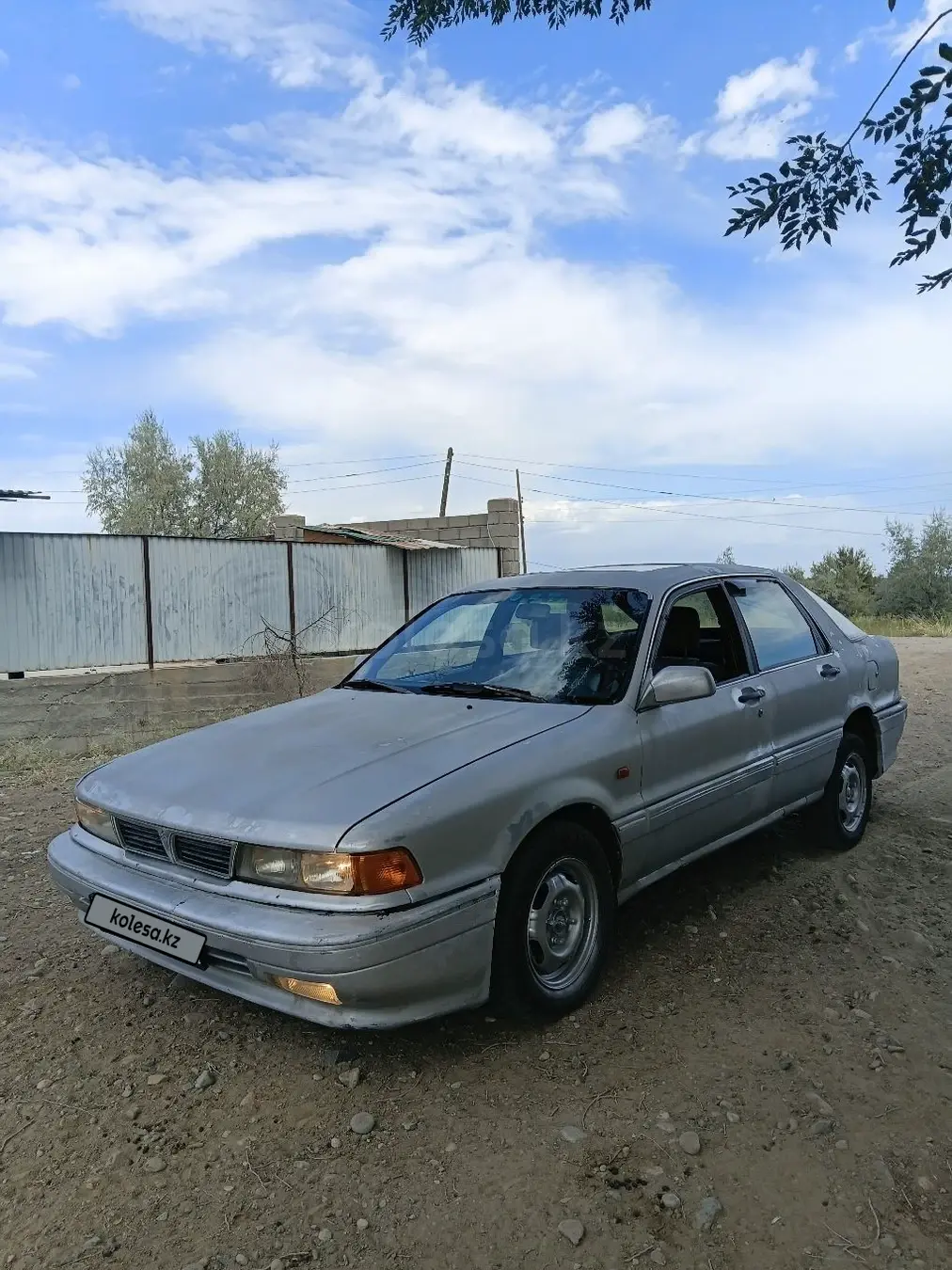Mitsubishi Galant, 1992