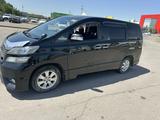 Toyota Vellfire 2010 года за 4 200 000 тг. в Алматы – фото 3
