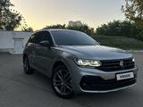 Volkswagen Tiguan 2021 года за 13 750 000 тг. в Астана