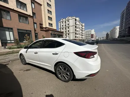 Hyundai Elantra 2020 года за 8 300 000 тг. в Астана – фото 4
