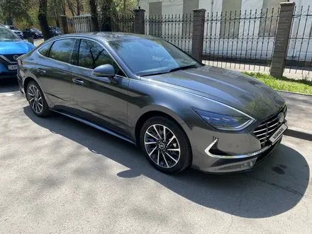 Hyundai Sonata 2022 года за 13 900 000 тг. в Алматы – фото 7