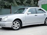 Mercedes-Benz E 320 1999 годаfor4 500 000 тг. в Шымкент – фото 2