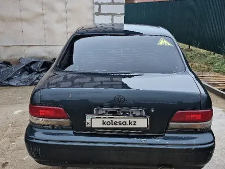 Toyota Avalon 1997 года за 2 400 000 тг. в Астана