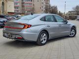 Hyundai Sonata 2021 годаfor10 900 000 тг. в Актобе – фото 5