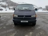 Volkswagen Caravelle 1992 года за 3 500 000 тг. в Есик