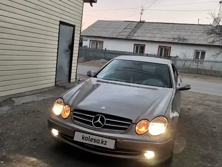 Mercedes-Benz CLK 200 2002 года за 5 000 000 тг. в Сатпаев – фото 2