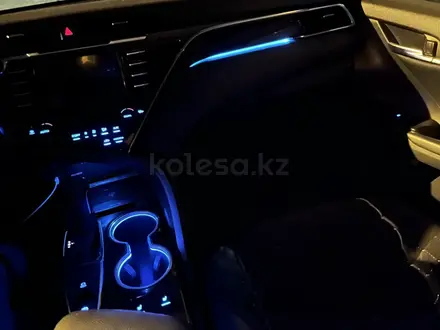 Toyota Camry 2018 года за 14 700 000 тг. в Павлодар – фото 12