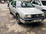 Volkswagen Vento 1993 года за 1 100 000 тг. в Тараз – фото 2